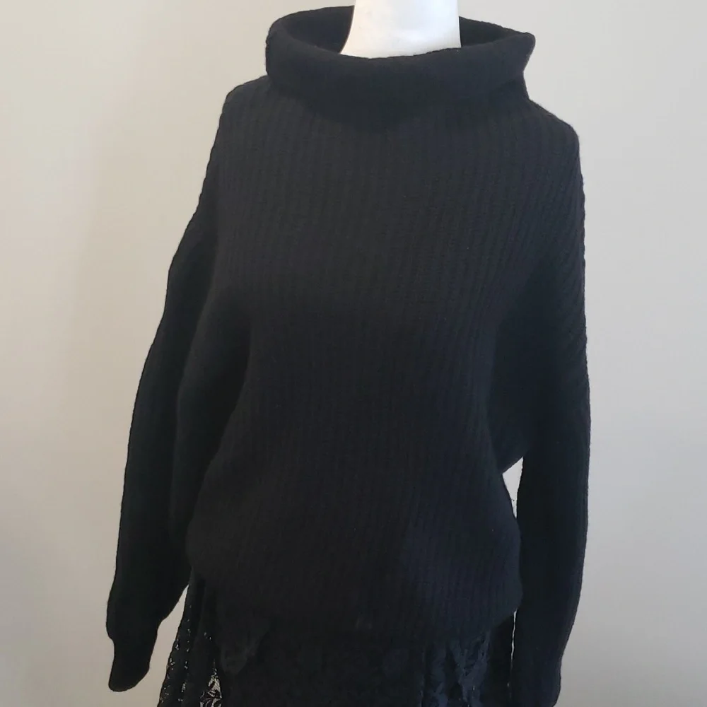 Aritzia WILFRED WAFFLE KNIT OVERSIZED CHUNKY MERINO WOOL SWEATER - Picture 4 of 7